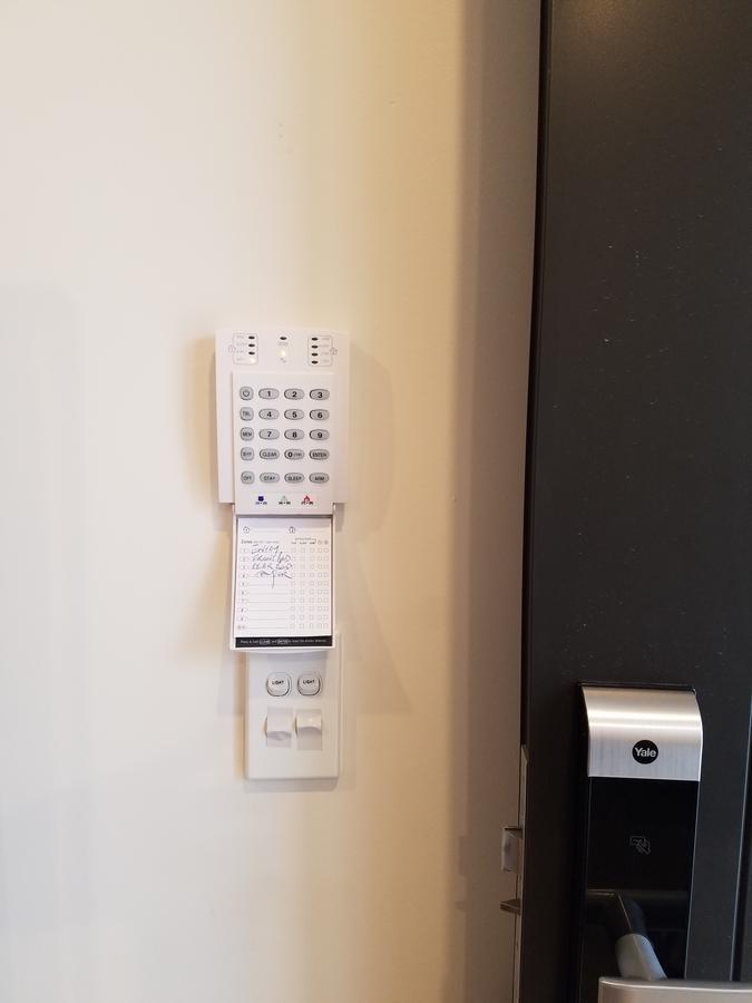 New Smart Home Nearby Plaza Окленд Экстерьер фото